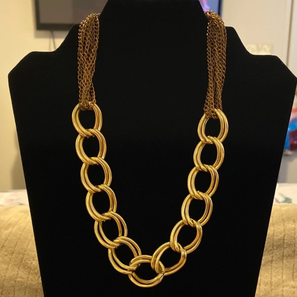GOLD/BLACK NECKLACE